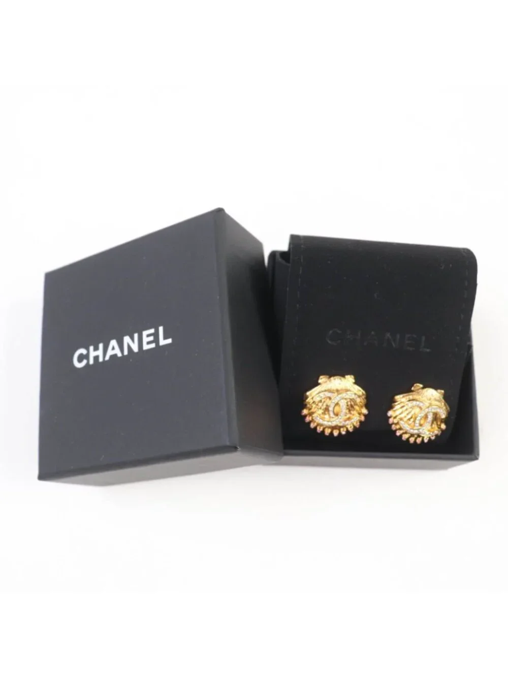 Chanel CC Logo Rhinestone Shell Earring